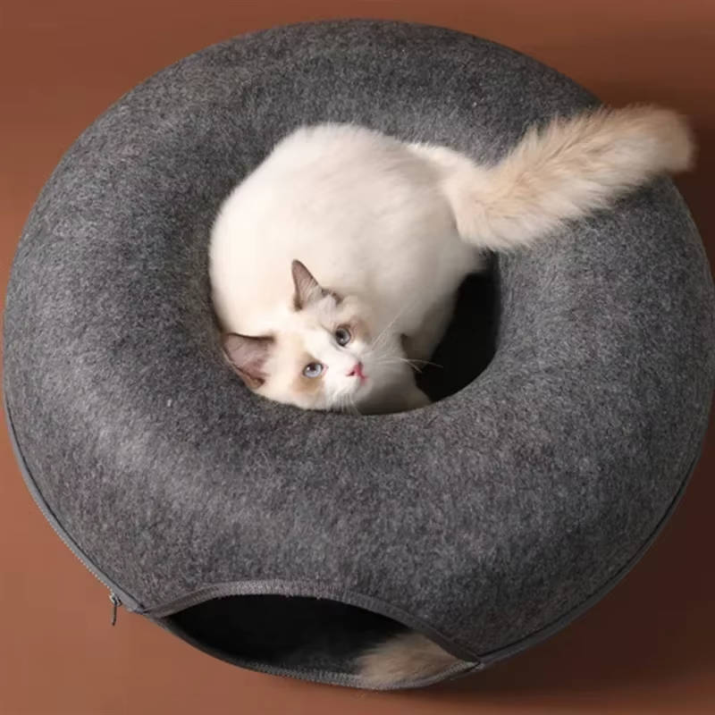 Cat's Cozy Felt Donut Bed | Scratch-Resistant Multi-Cat Hideaway 1