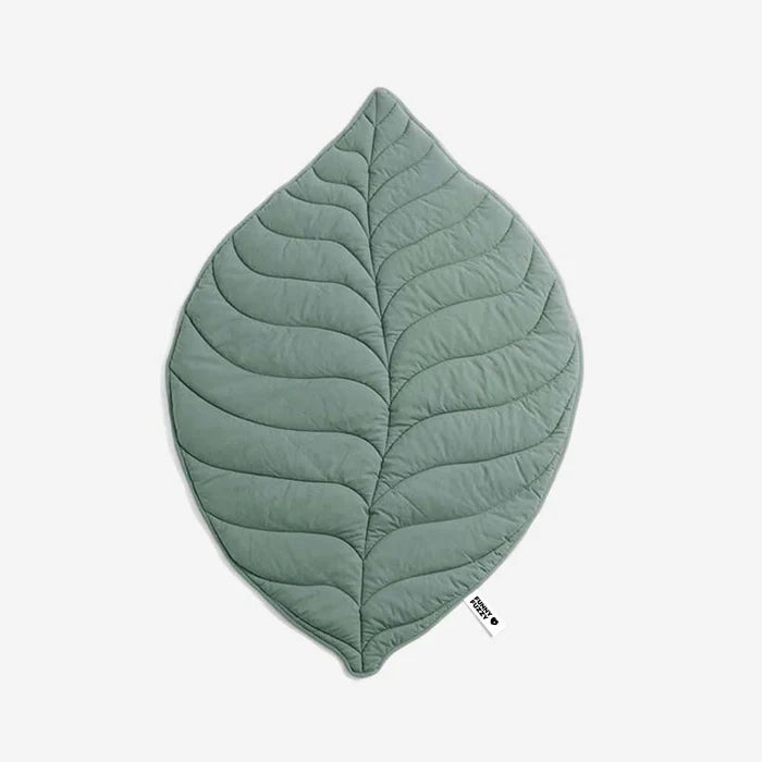 Cozy Fleece Dog Blanket | Soft Leaf-Shaped Design for Ultimate Comfort 9