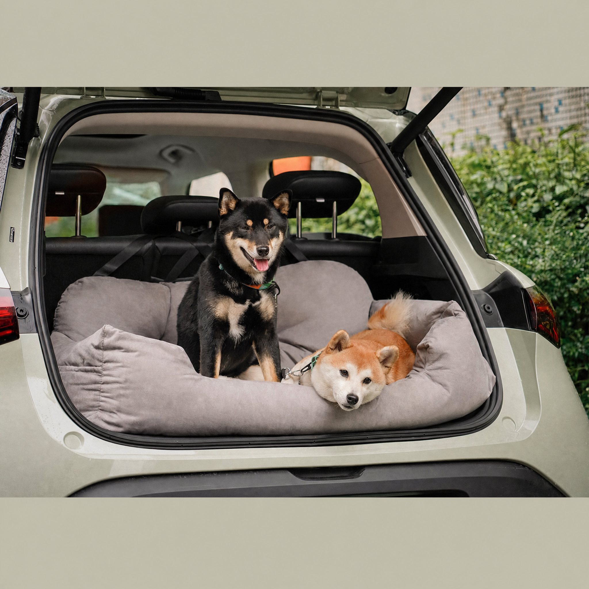 Pet's Comfortable Polyester Car Seat Bed | Durable Waterproof Dog Bed